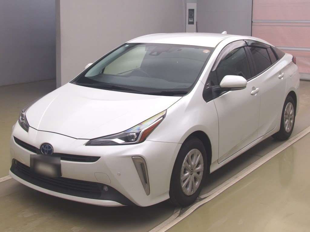 2021 TOYOTA PRIUS 3.5 auction-graded Japanese used car for sale export to United Kingdom 