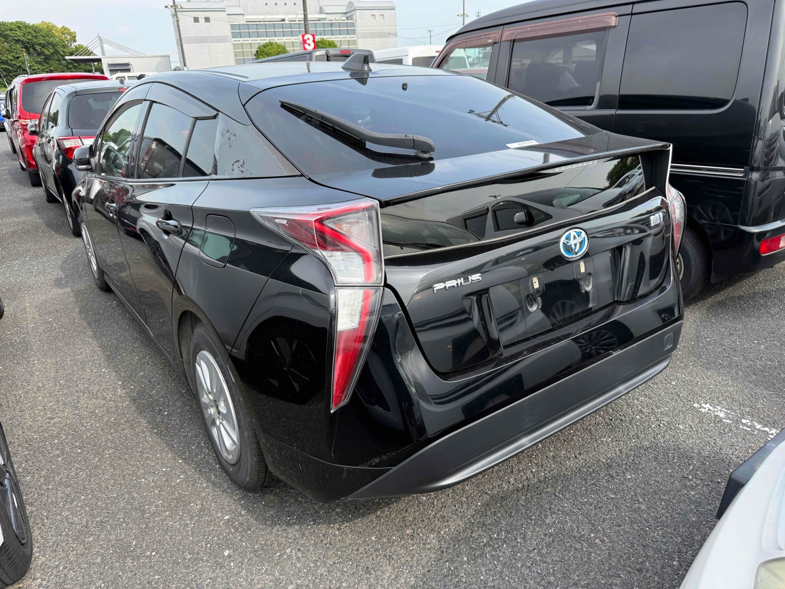 2017 TOYOTA PRIUS 4 auction-graded Japanese used car for sale export to United Kingdom 