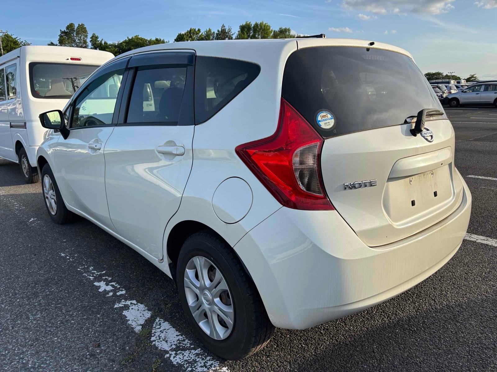 2015 NISSAN NOTE 4 auction-graded Japanese used car for sale export to United Kingdom 